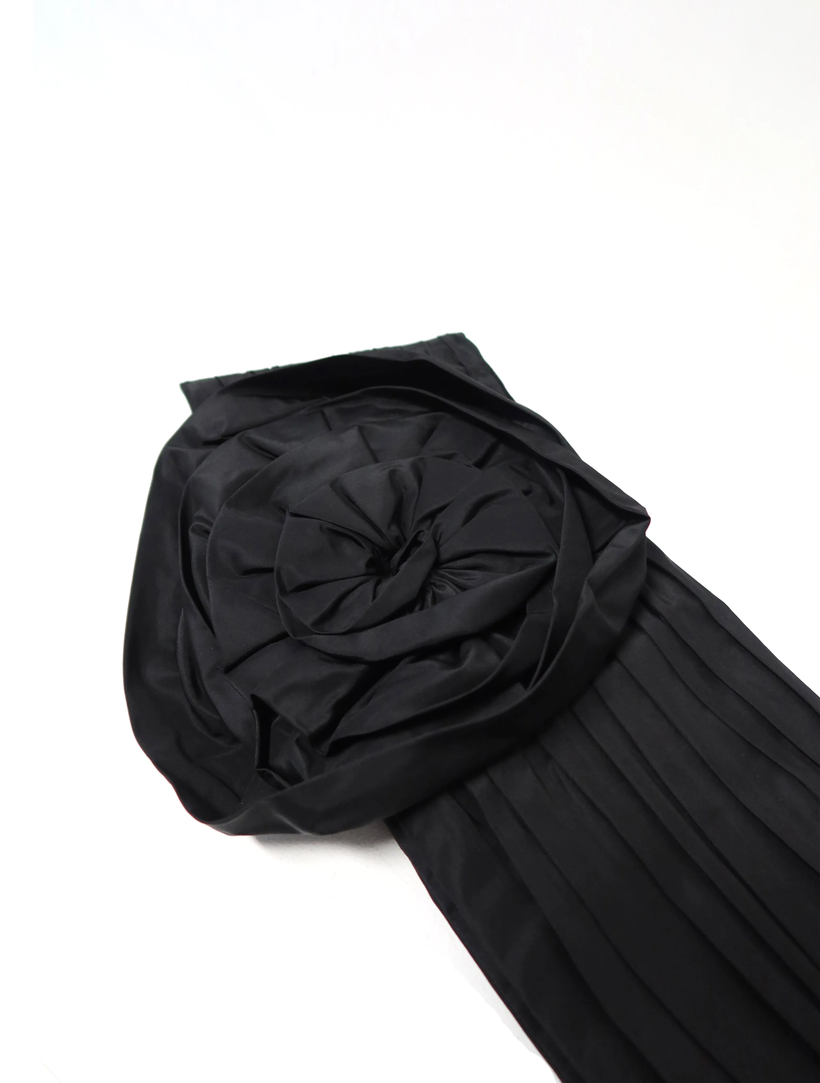 Fidan Novruzova Black Rose Satin Belt