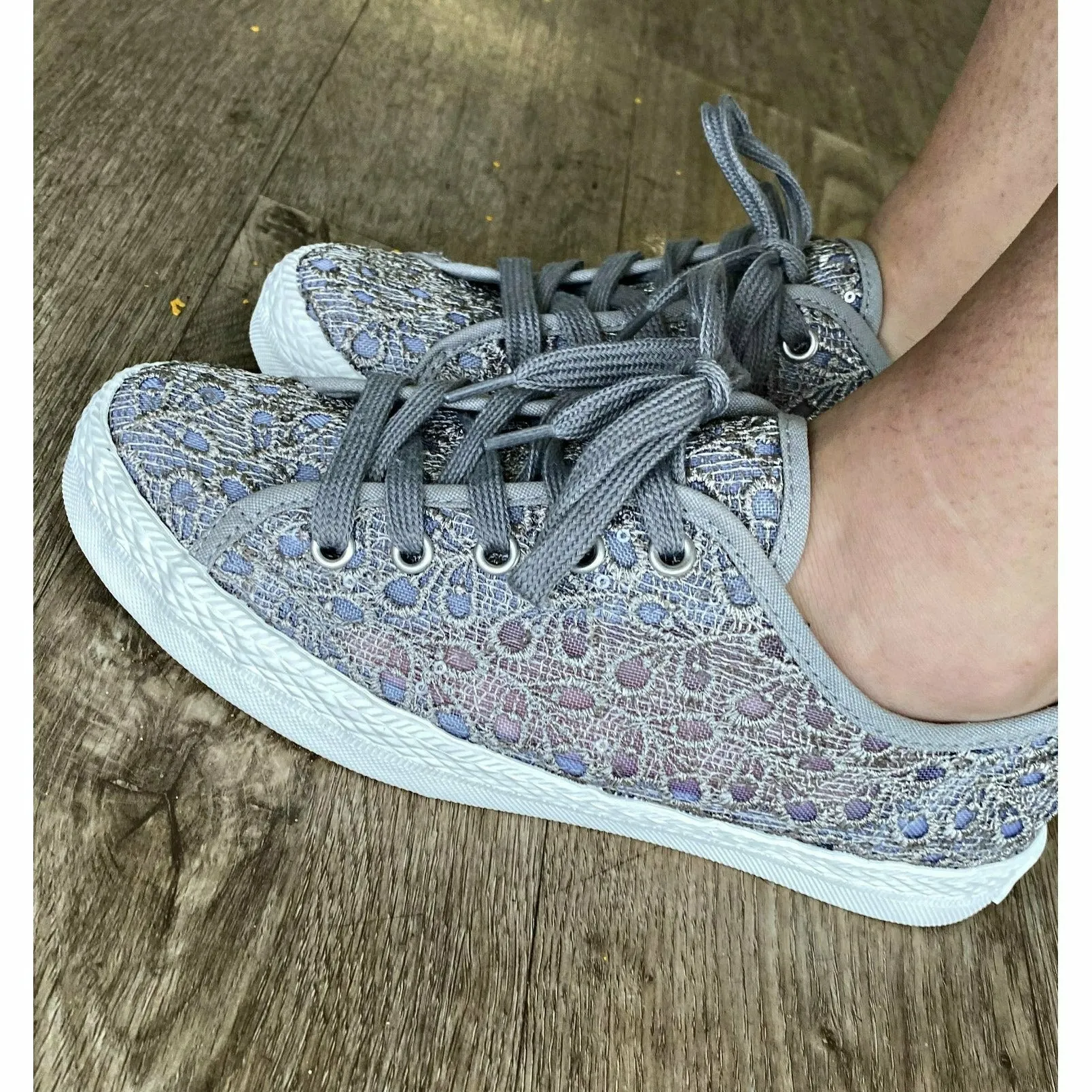 Flirty Floral Sneaker Grey