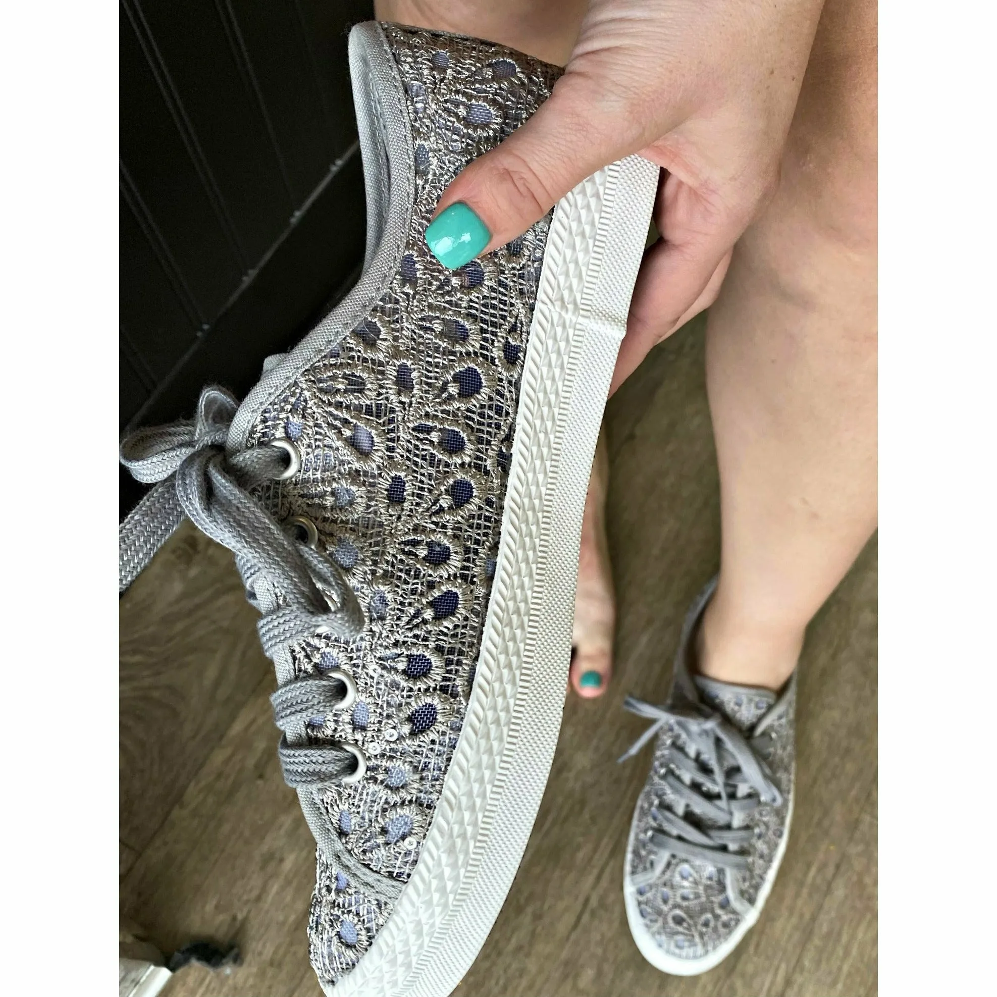 Flirty Floral Sneaker Grey