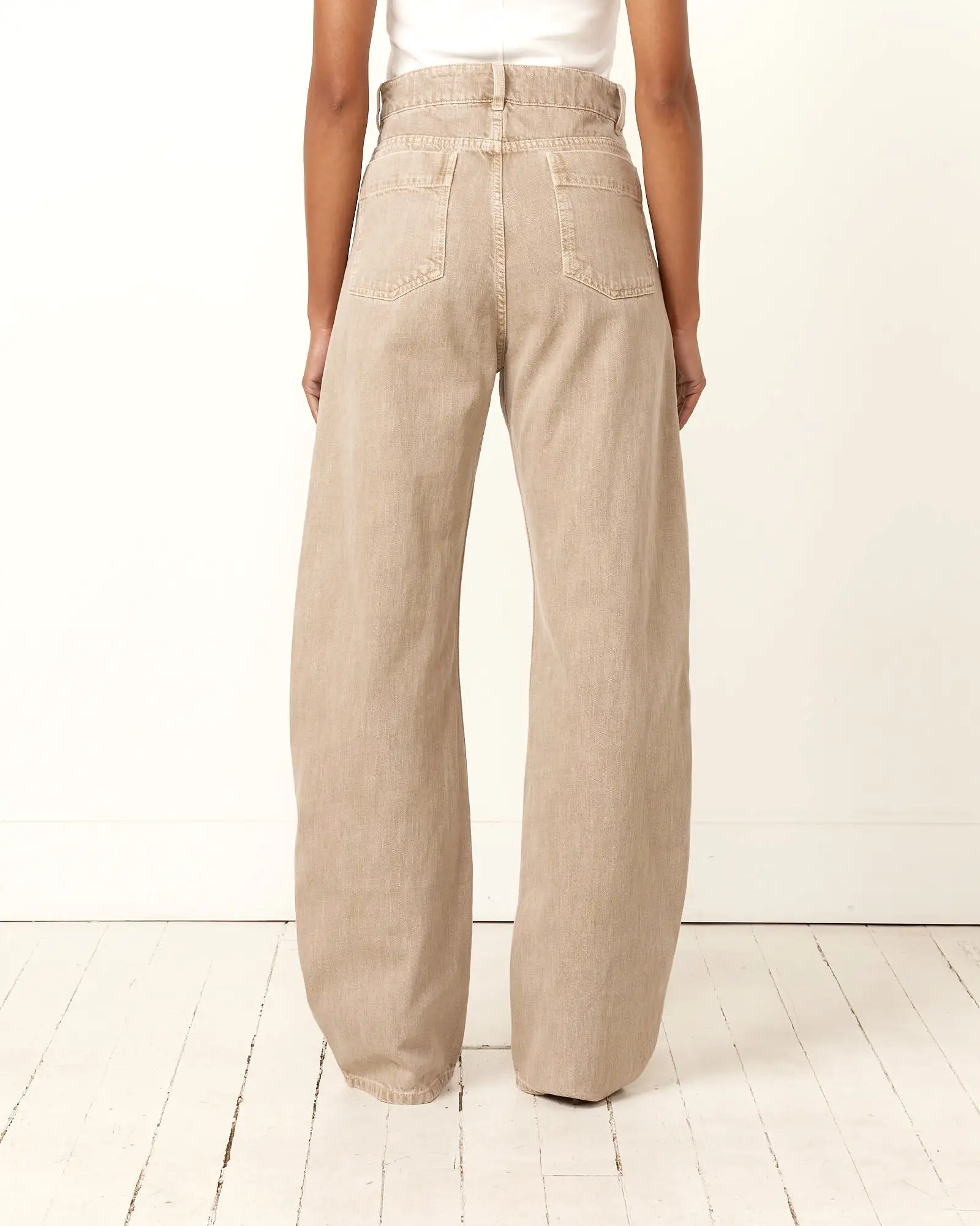 High Waisted Curved Pant in Snow Beige