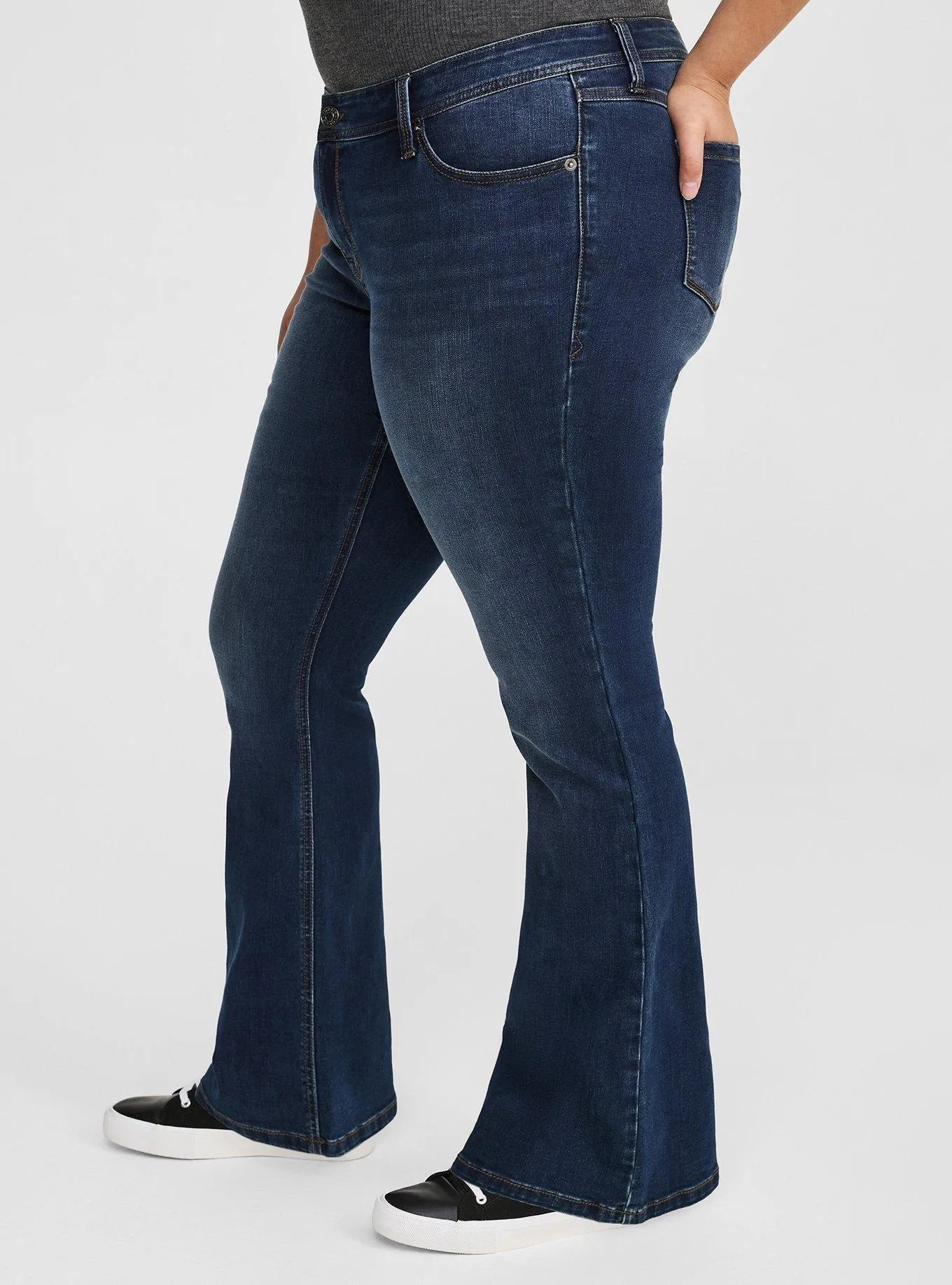 Luxe Slim Boot Super Stretch Mid-Rise Jean