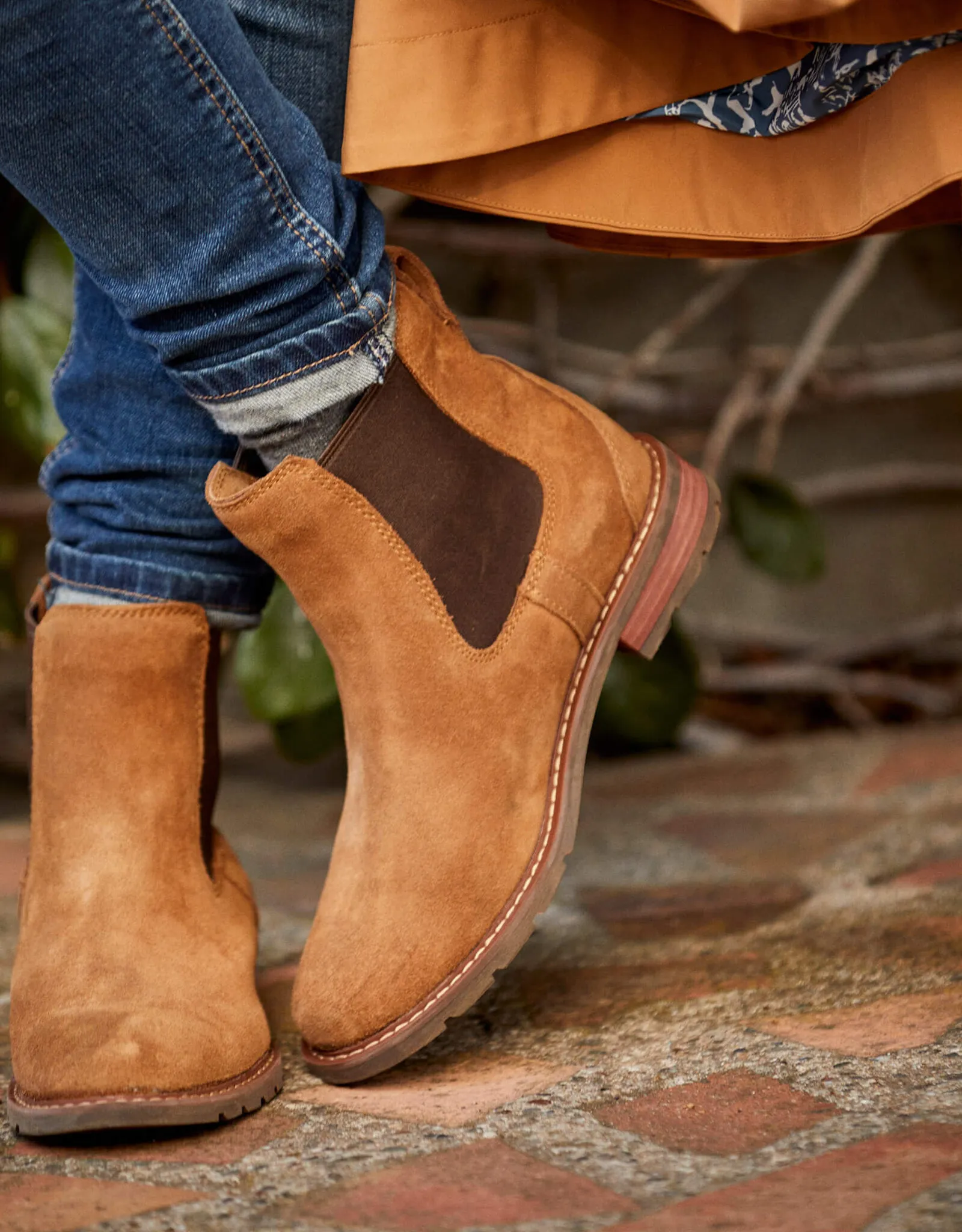 Womens Ariat Chestnut Suede Wexford Chelsea Boot